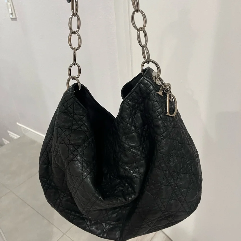 ~~~~ 100% Authentic Christian Dior Black Quilted Shoulder Bag~~~~ - Picture 4 of 11